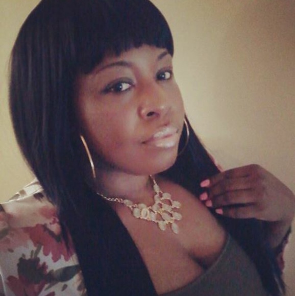 Meet your Posher, Sandy - Picture 3 of 3